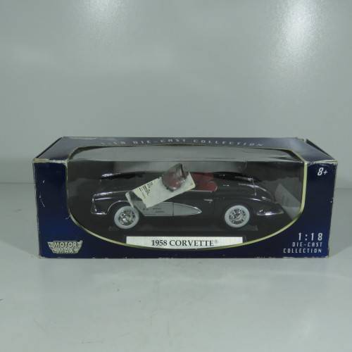 Motor Max 1958 Chevrolet corvette model car with box - Scale 1/18