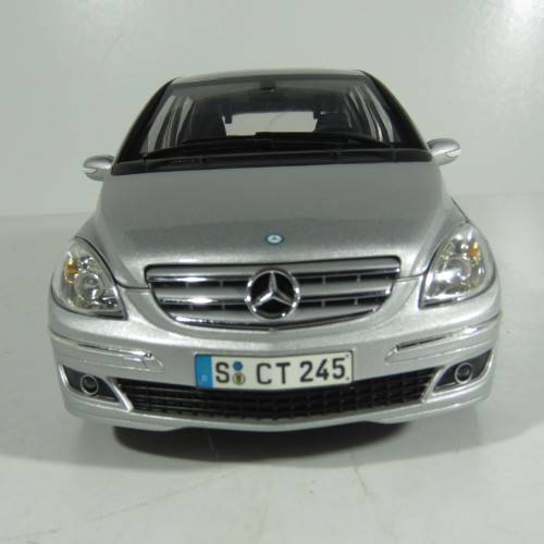 Kyosho Mercedes-Benz B-Class model car - Scale 1/18