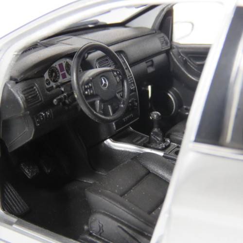 Kyosho Mercedes-Benz B-Class model car - Scale 1/18