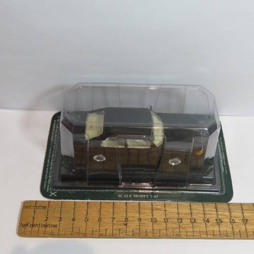Delprado SAAB 900 S model car - Scale 1:43