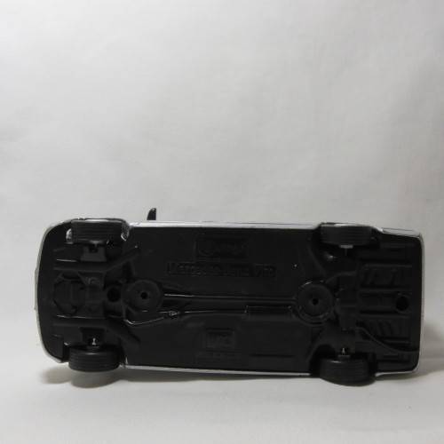 Bburago Mercedes-Benz Vito model car - Scale