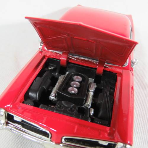 NewRay 1966 Pontiac GTO model car - Scale 1/24