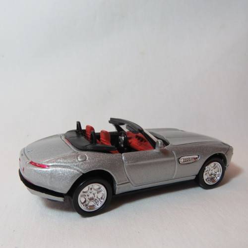 NewRay BMW Z8 model car - Scale 1/43