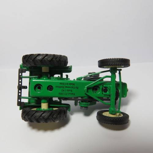 1950 Ferrari F2 model tractor - Universal Hobbies - Scale 1/43