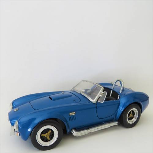 Road Signature Shelby Cobra 427 S/C model car - Window stain, bonnet handle missing
