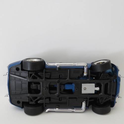 Road Signature Shelby Cobra 427 S/C model car - Window stain, bonnet handle missing