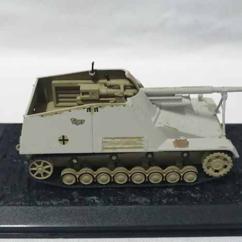 1944 German ( Witebsk ) Nashorn combat tank die-cast model