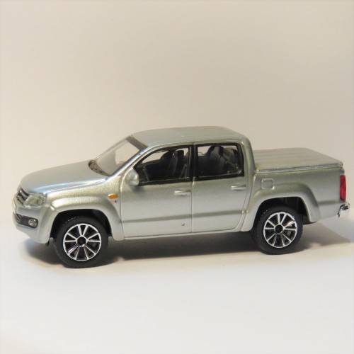 Bburago Volkswagen Amarok double cab pickup truck model - Scale 1/43
