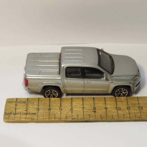 Bburago Volkswagen Amarok double cab pickup truck model - Scale 1/43