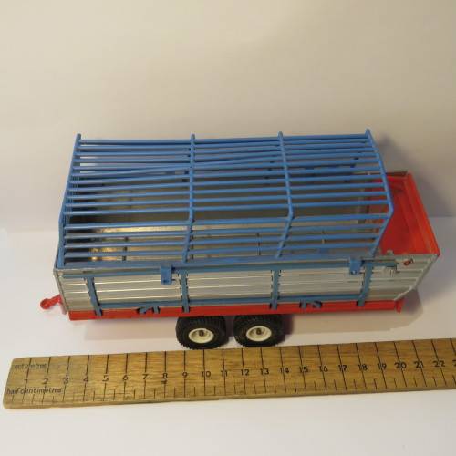 Siku #2612 hay collector trailer