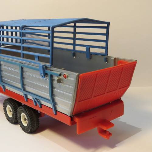 Siku #2612 hay collector trailer