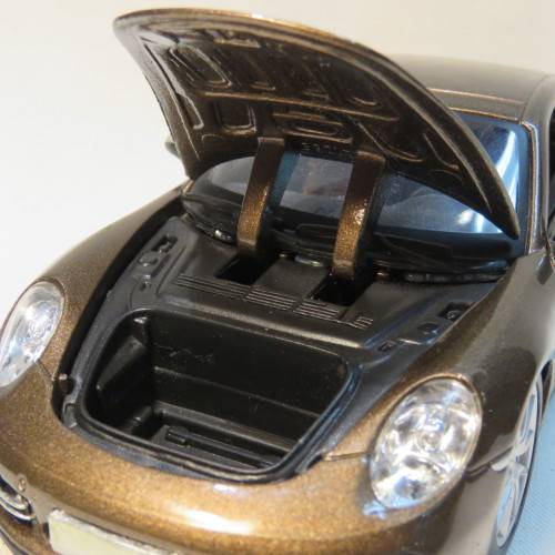 Bburago Porsche 911 Carrera S model car - Scale 1/24