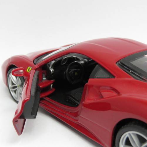 Bburago Ferrari 488 GTB model car - Scale 1/32