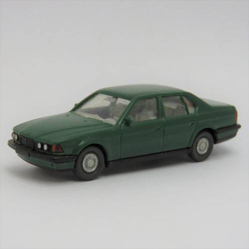 Wiking BMW 750i plastic model car - HO scale