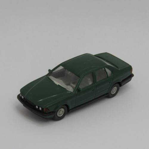 Wiking BMW 750i plastic model car - HO scale