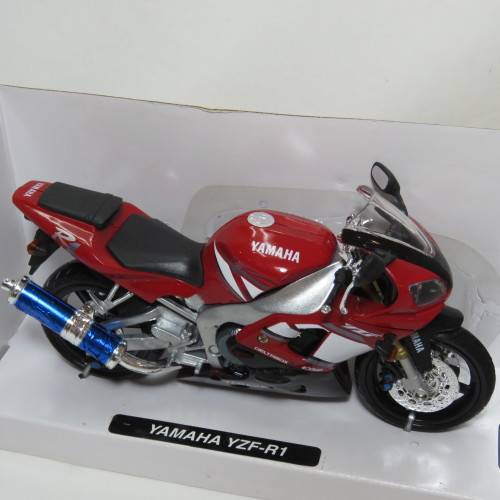 NewRay Yamaha YZF-R1 die-cast motorcycle - Scale 1/12 in box