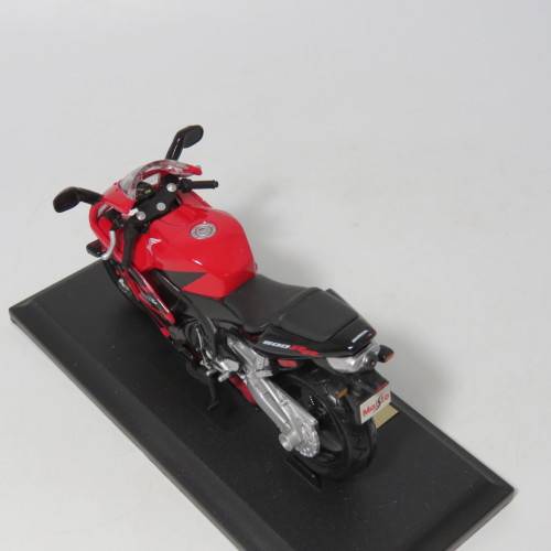 Maisto Honda CBR 600 RR die-cast motorcycle - Scale in box