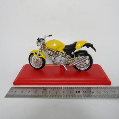 Maisto Ducati Monster 900 die-cast motorcycle - scale 1/18 in box