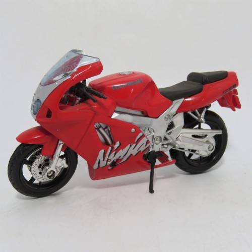 Maisto Kawasaki ZX-7R Ninja model motorcycle - Scale 1/18