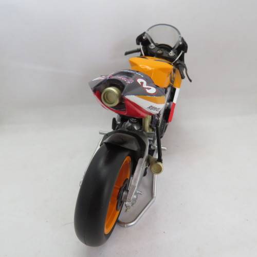 NewRay 2005 Honda RC211V Team Repsol model motorcycle - #3 Max Biaggi - Scale 1/12 - MotoGP