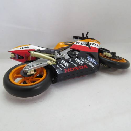 NewRay 2005 Honda RC211V Team Repsol model motorcycle - #3 Max Biaggi - Scale 1/12 - MotoGP
