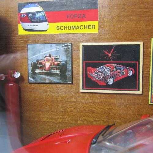 Polistil Tonka Ferrari F40 model car diorama garage - scale 1/18