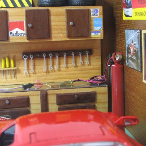 Polistil Tonka Ferrari F40 model car diorama garage - scale 1/18