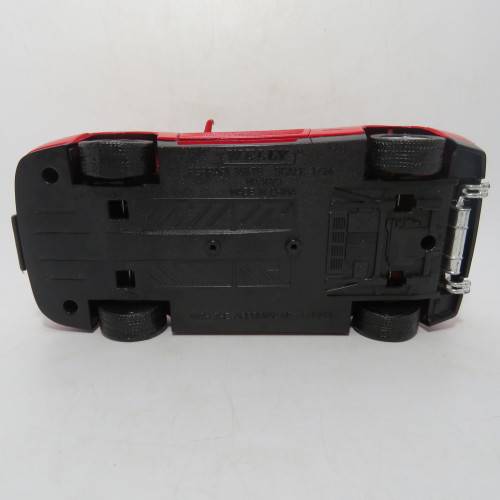 Welly Ferrrari 348 TS model car - Scale 1/24 - Tyres have flat spots