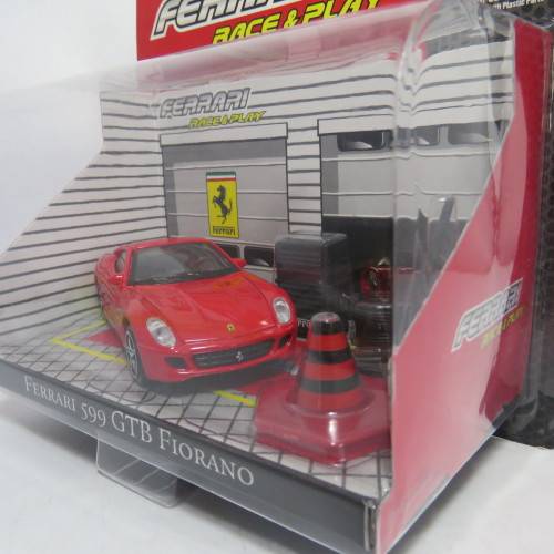 Bburago Race and Play garage Ferrari 599 GTB Fiorano model car - Scale 1/43