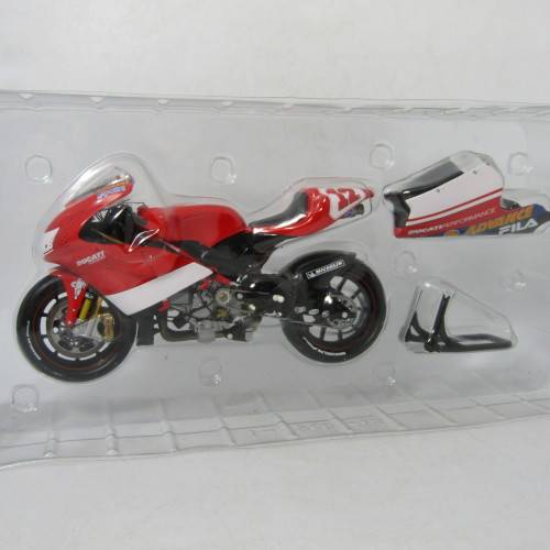 MiniChamps Ducati Desmosedici MotoGP 2003 model motorcycle - #12 Troy Bayliss - scale 1/12 in box