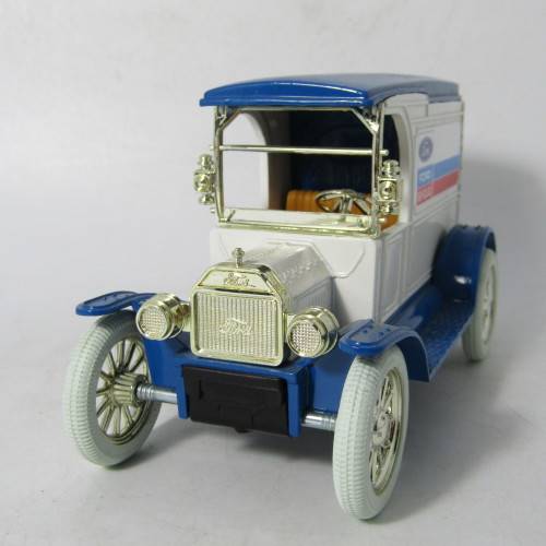 ERTL 1917 Ford Model T van money box die-cast model - size 8.5 x 15cm