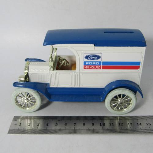 ERTL 1917 Ford Model T van money box die-cast model - size 8.5 x 15cm