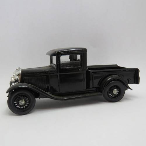 Eligor 1932 Ford pickup truck model car - Scale 1/43