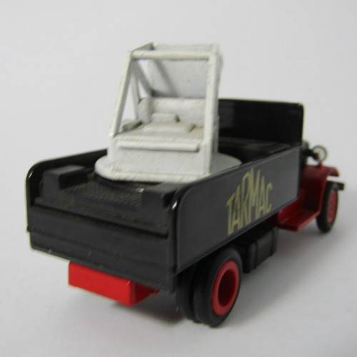 Lledo Days Gone 1934 Mack Crane truck - Tarmac - DG 40