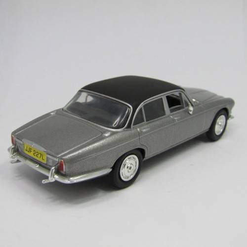 Lledo Vanguards Jaguar XJ6 Diamler Sovereign die-cast model car - scale 1/43