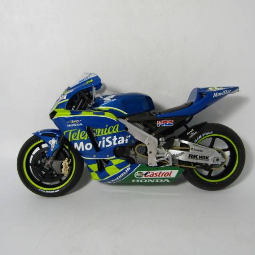 Protar 2004 Honda RC211V Team Movistar MotoGP model motorcycle - scale 1/9 in box