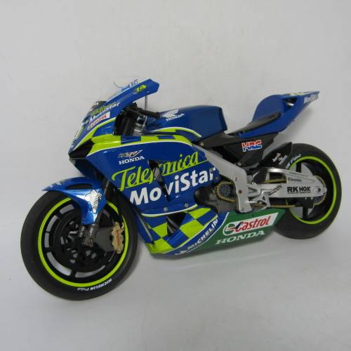 Protar 2004 Honda RC211V Team Movistar MotoGP model motorcycle - scale 1/9 in box