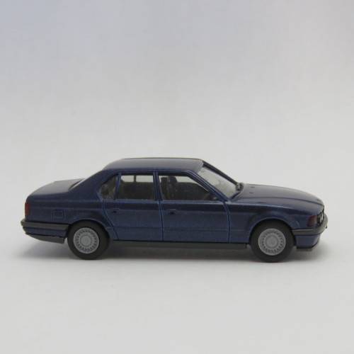 Herpa BMW 735i plastic model car - HO scale 1/87
