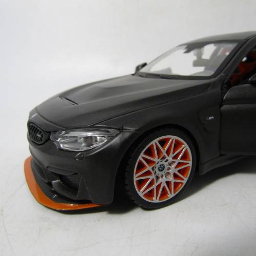 Maisto BMW M4 GTS model car - scale 1/24