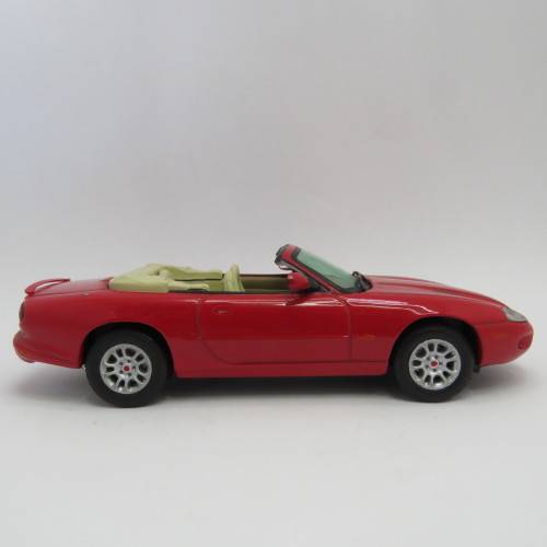 Vitesse Jaguar XK8 die-cast model car - Scale 1/43