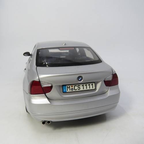 Kyosho BMW 3 Series model car - Scale 1/18