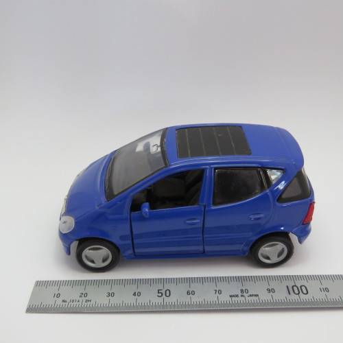 Maisto Mercedes-Benz A-Class model car - Scale 1/34
