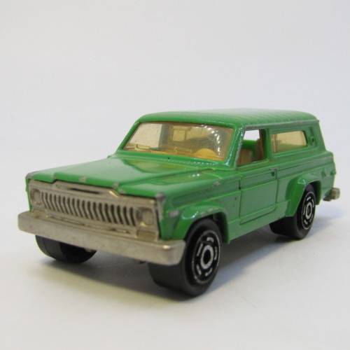 Majorette #236 Jeep Cherokee toy car - scale 1/64 - opening rear