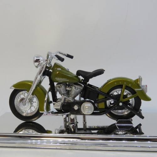 Maisto 1953 Harley Davidson 74 FL Hydra Glide model motorcycle in box - Scale 1/18