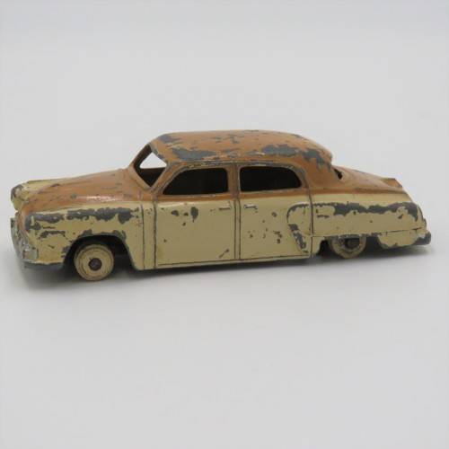 Meccano Ltd Dinky Toys Studebaker toy car - #190 - No tyres