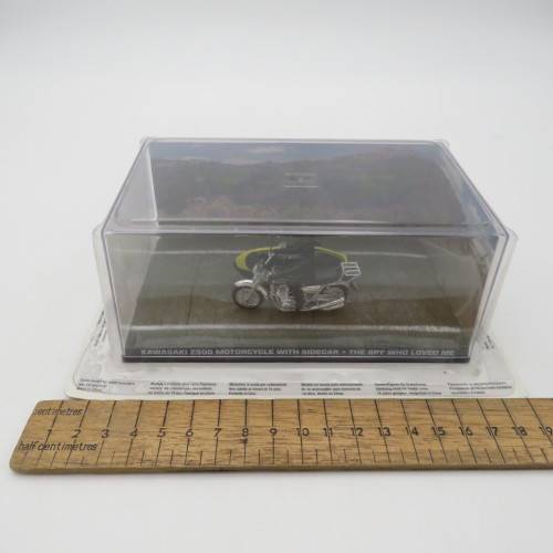 James Bond 007 Kawasaki Z900 motorcycle with sidecar model - The spy who loved me
