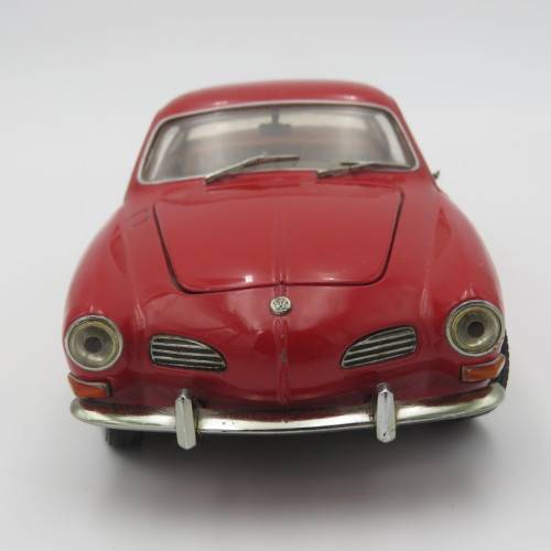 Paul`s Model Art Classic line Volkswagen Karmann Ghia model car - Scale 1/24 - Mirror missing
