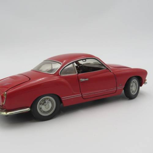Paul`s Model Art Classic line Volkswagen Karmann Ghia model car - Scale 1/24 - Mirror missing