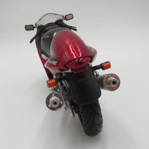 NewRay Suzuki GSX 1300R Hayabusa model motorcycle - Scale 1/12