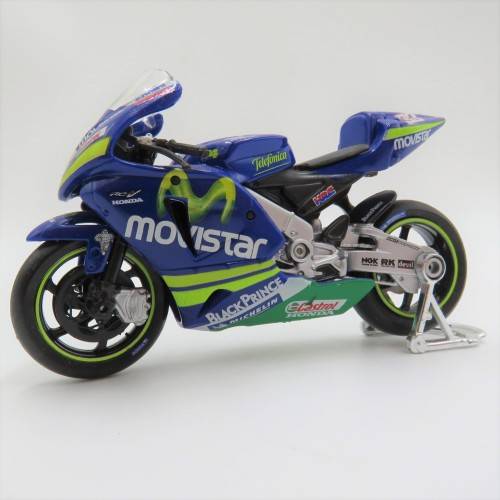 Maisto 2005 Honda RC211V Movistar MotoGP model motorcycle - #33 Marco Melandri - Scale 1/18
